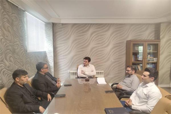 نشست مشترک مدیرکل ارتباطات و فناوری اطلاعات و سرپرست پارک علم‌وفناوری لرستان