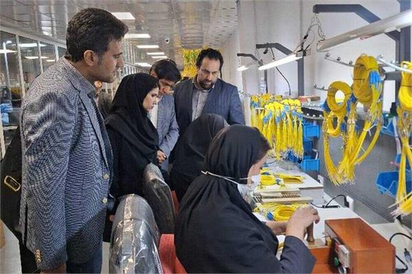 بازدید از شرکت پیشگام تولید تجهیزات فیبر نوری در استان لرستان