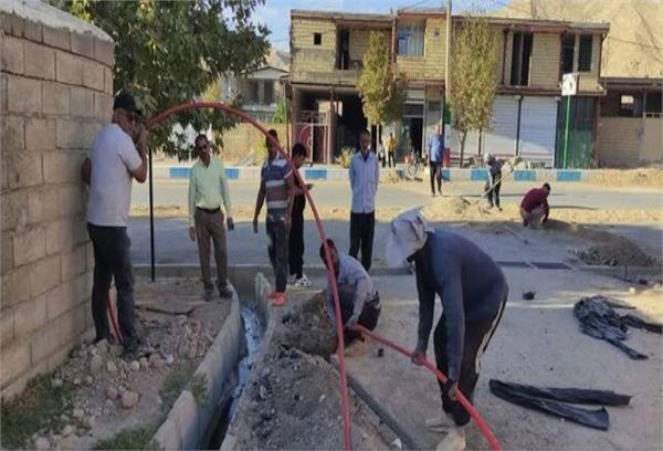عملیات اجرای پروژه فیبر نوری منازل و کسب و کارها در شهرکوهنانی آغاز شد