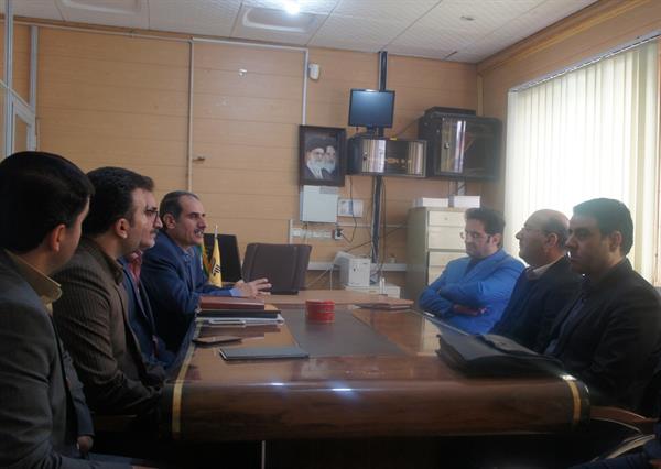خودپستچی گیری دستگاههای اجرائی مانع تحقق ترافیک و درآمد شرکت پست استان لرستان شده است
