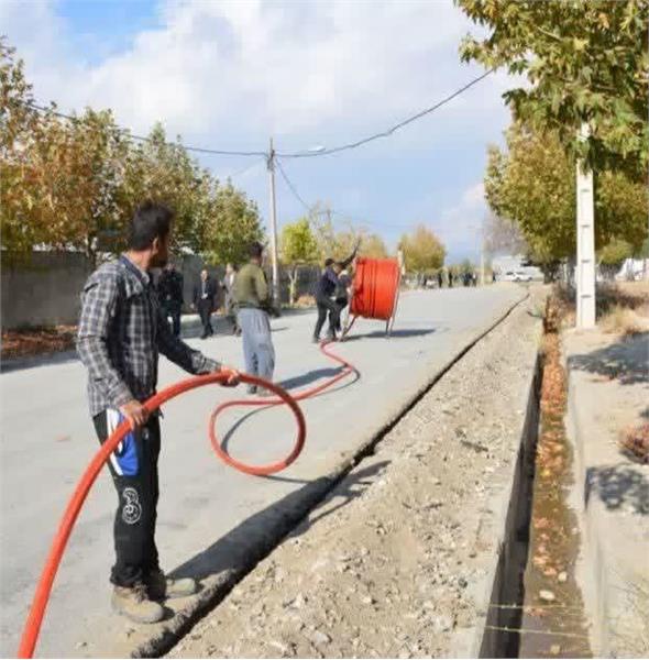عملیات اجرای پروژه فیبر نوری منازل و کسب و کارها در شهر چالانچولان آغاز شد